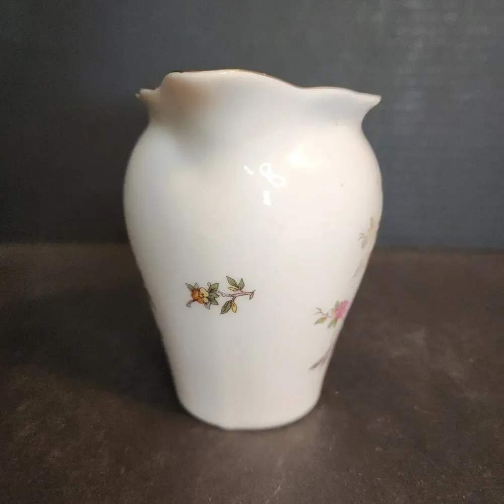Vtg KAHLA Germany~Bird Of Paradise~ Creamer, Scalloped Edge, Gold Trim 4oz